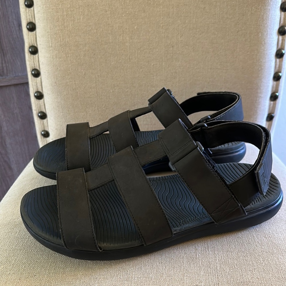 Fit-flop Men’s Strappy Adjustable Sandals Gray Black Size 12